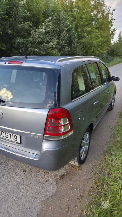 Opel Zafira - 7
