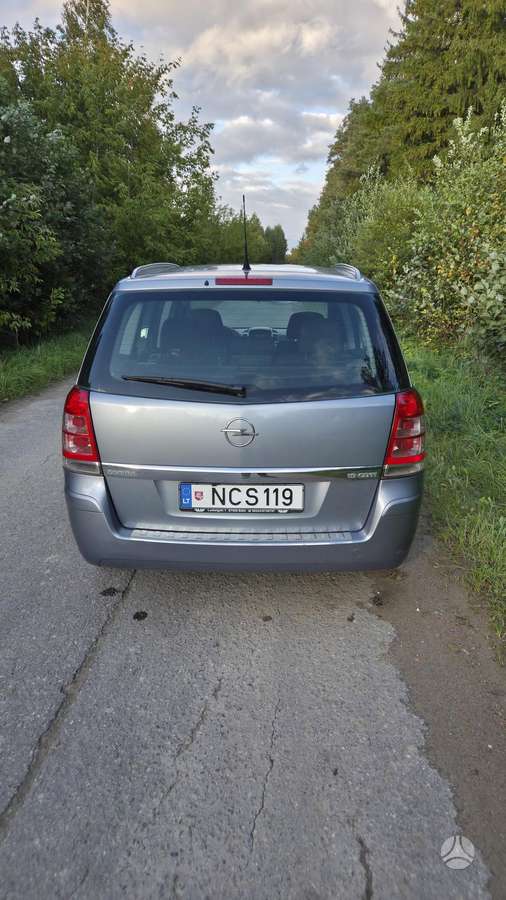 Opel Zafira - 8