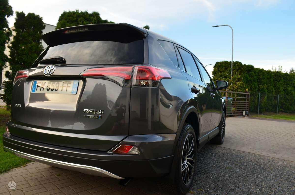 Toyota RAV4 - 10
