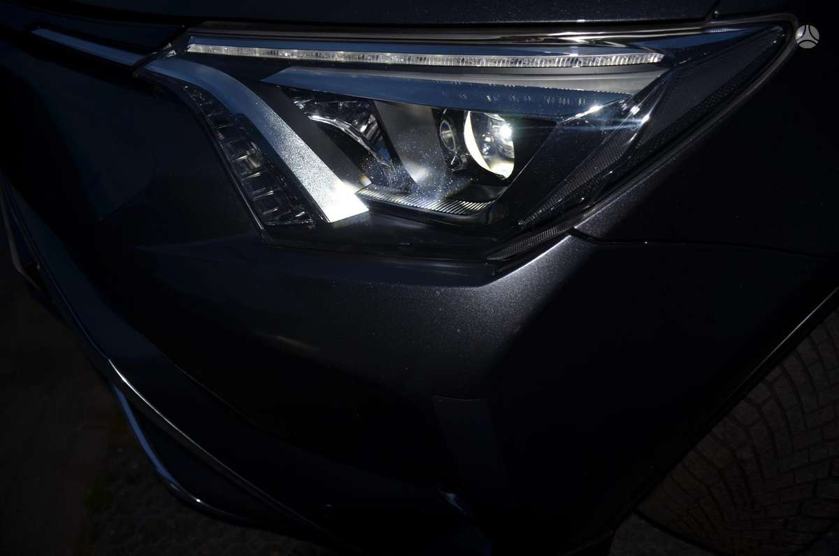 Toyota RAV4 - 11