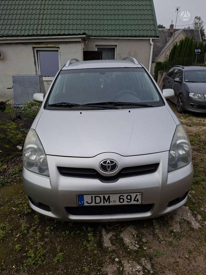 Toyota Corolla Verso - 1