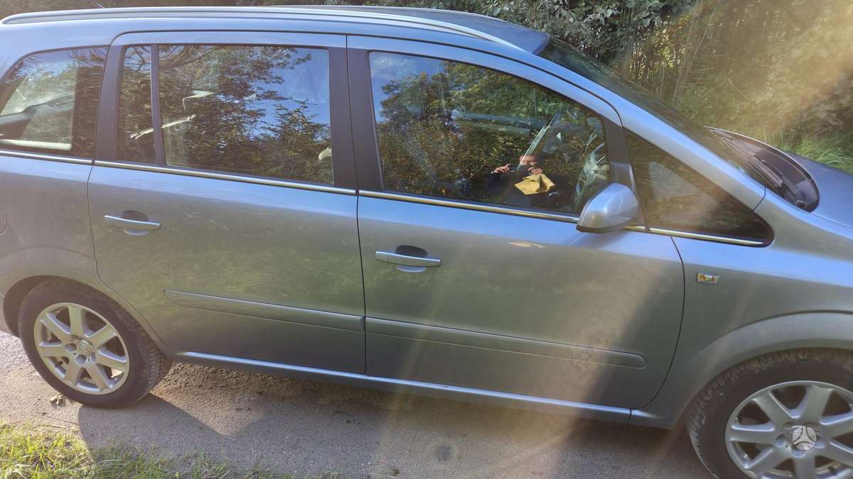 Opel Zafira - 12