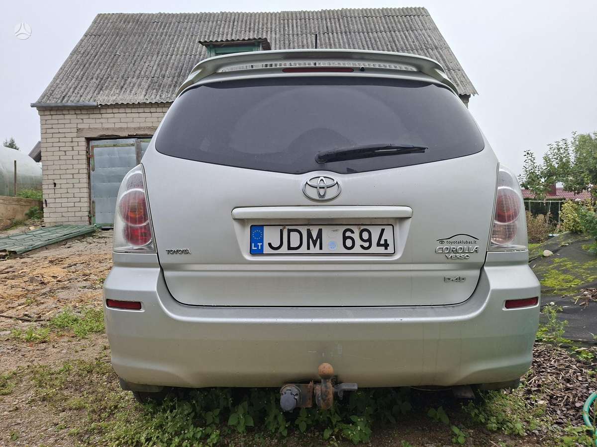 Toyota Corolla Verso - 5