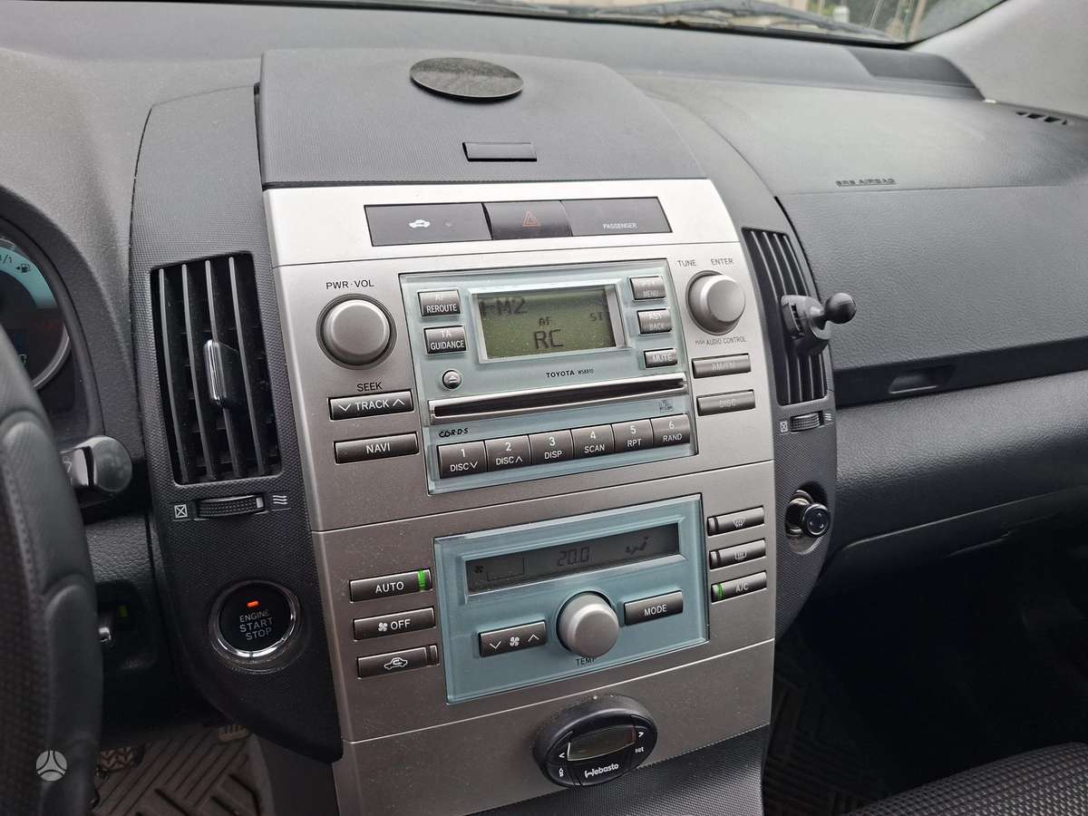 Toyota Corolla Verso - 8