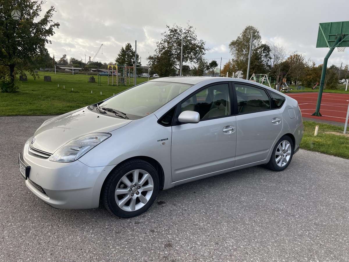 Toyota Prius - 2