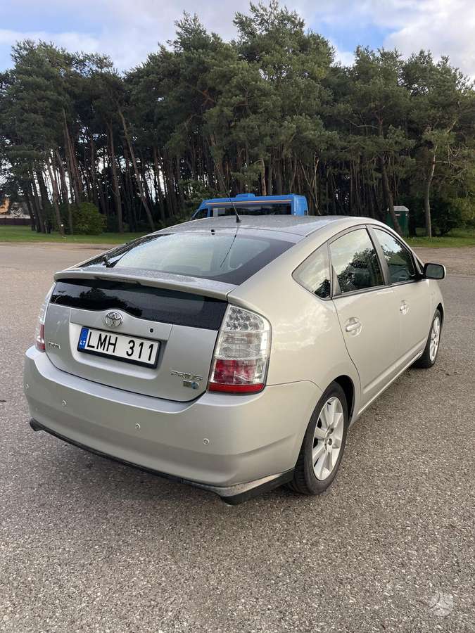 Toyota Prius - 7