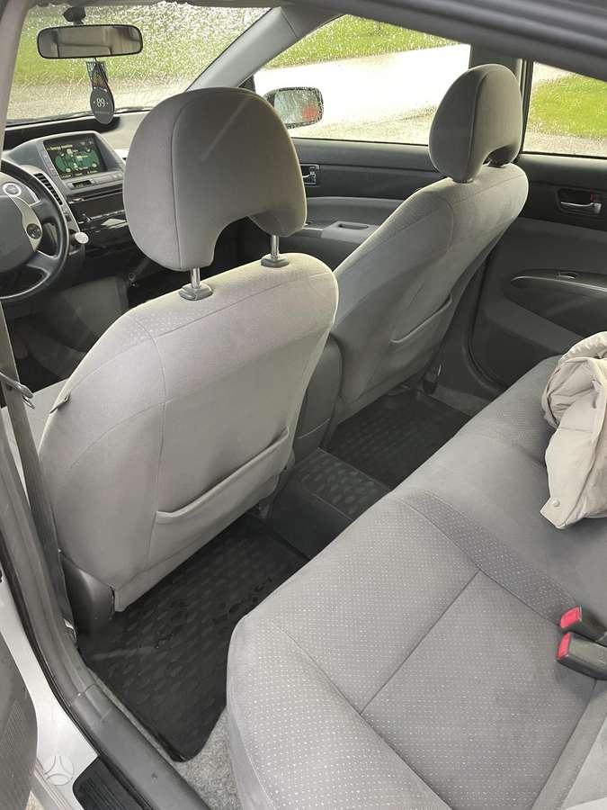 Toyota Prius - 10