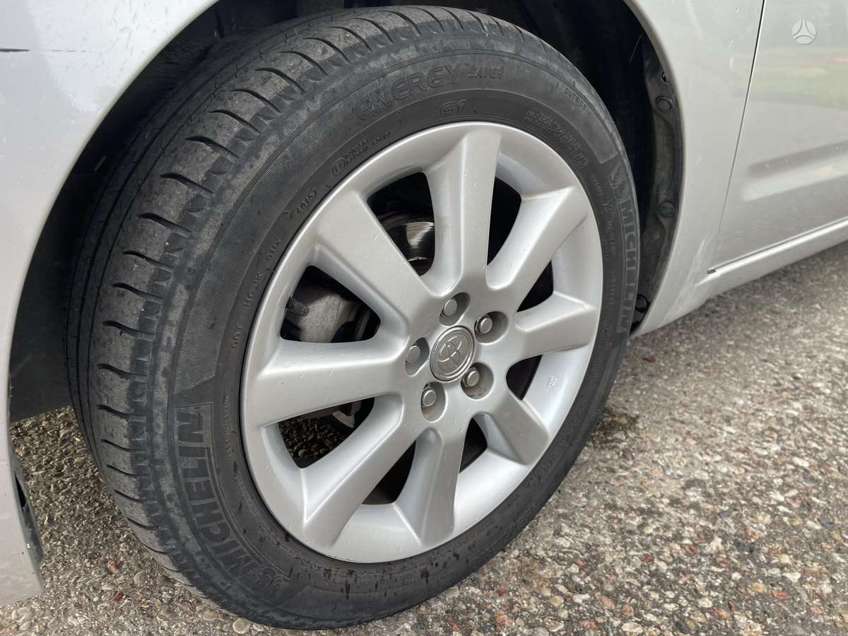Toyota Prius - 11