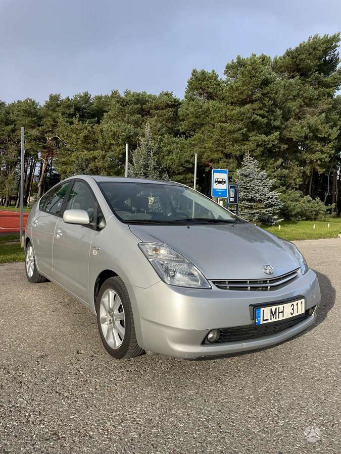 Toyota Prius - 1
