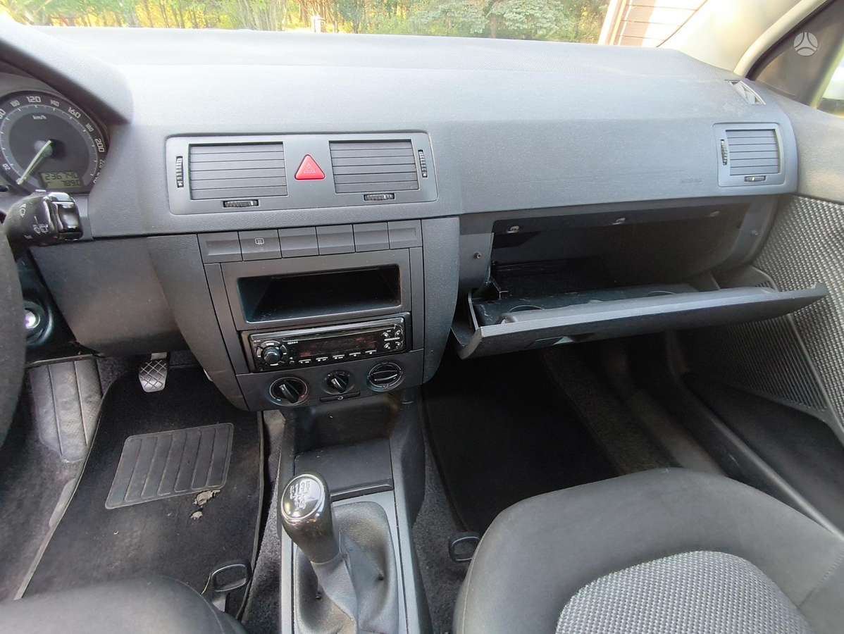 Škoda Fabia - 12