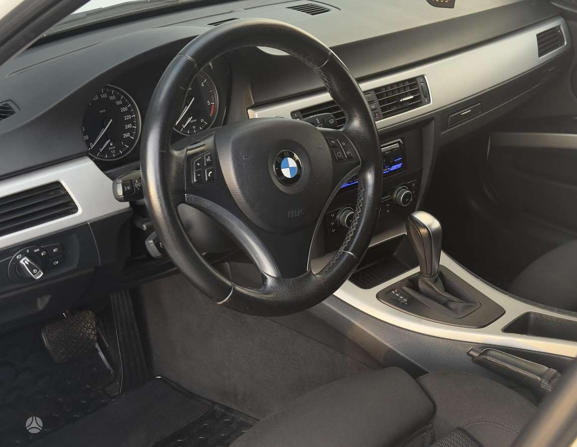 BMW 318, 2.0 l., wagon