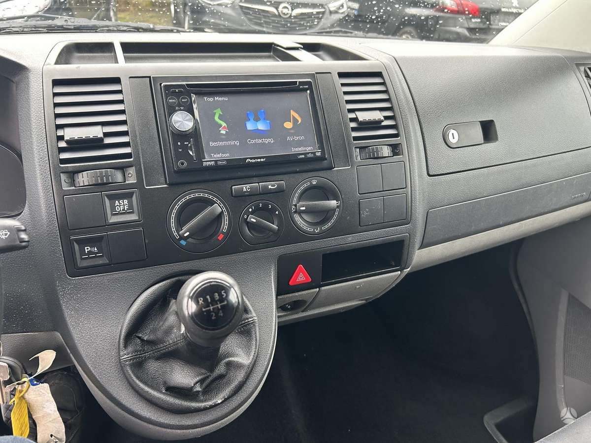 Volkswagen Transporter - 5