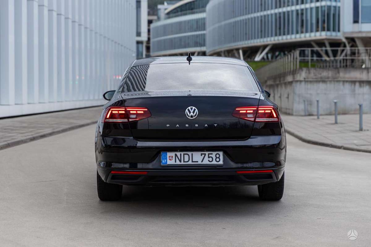 Volkswagen Passat - 10