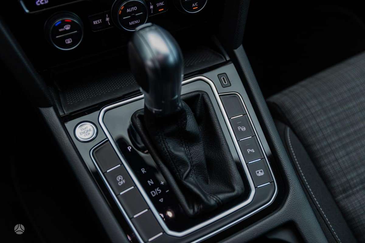 Volkswagen Passat - 8