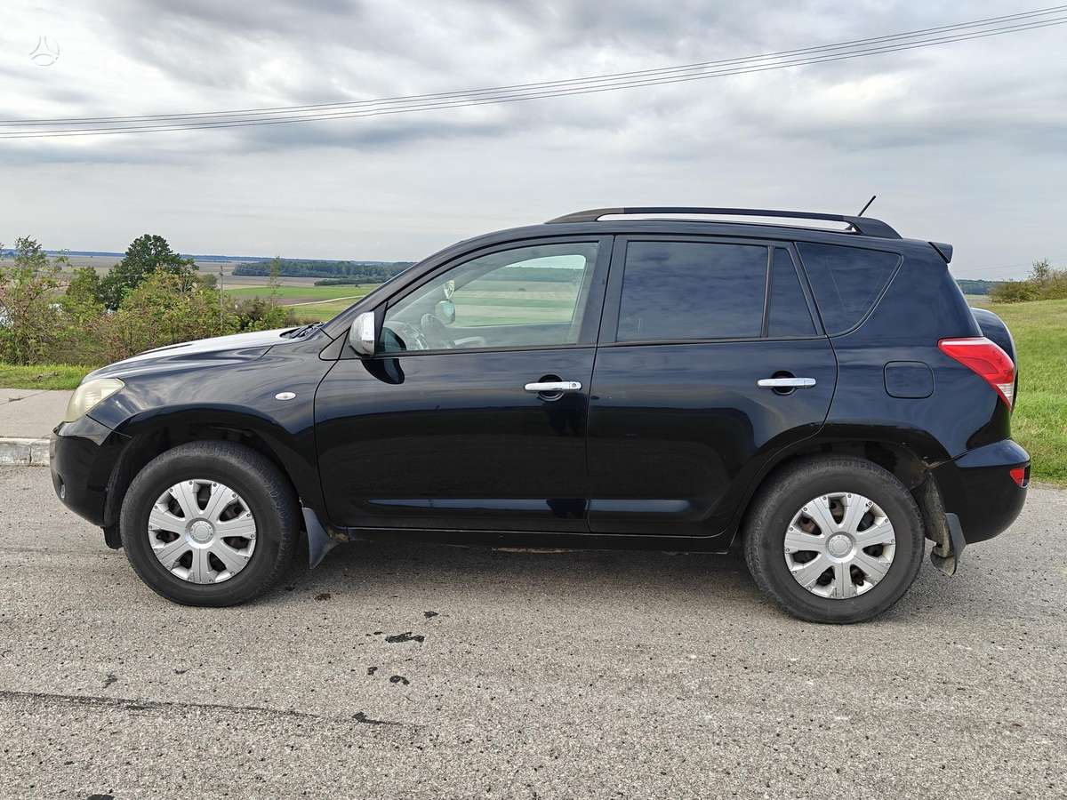 Toyota RAV4 - 4