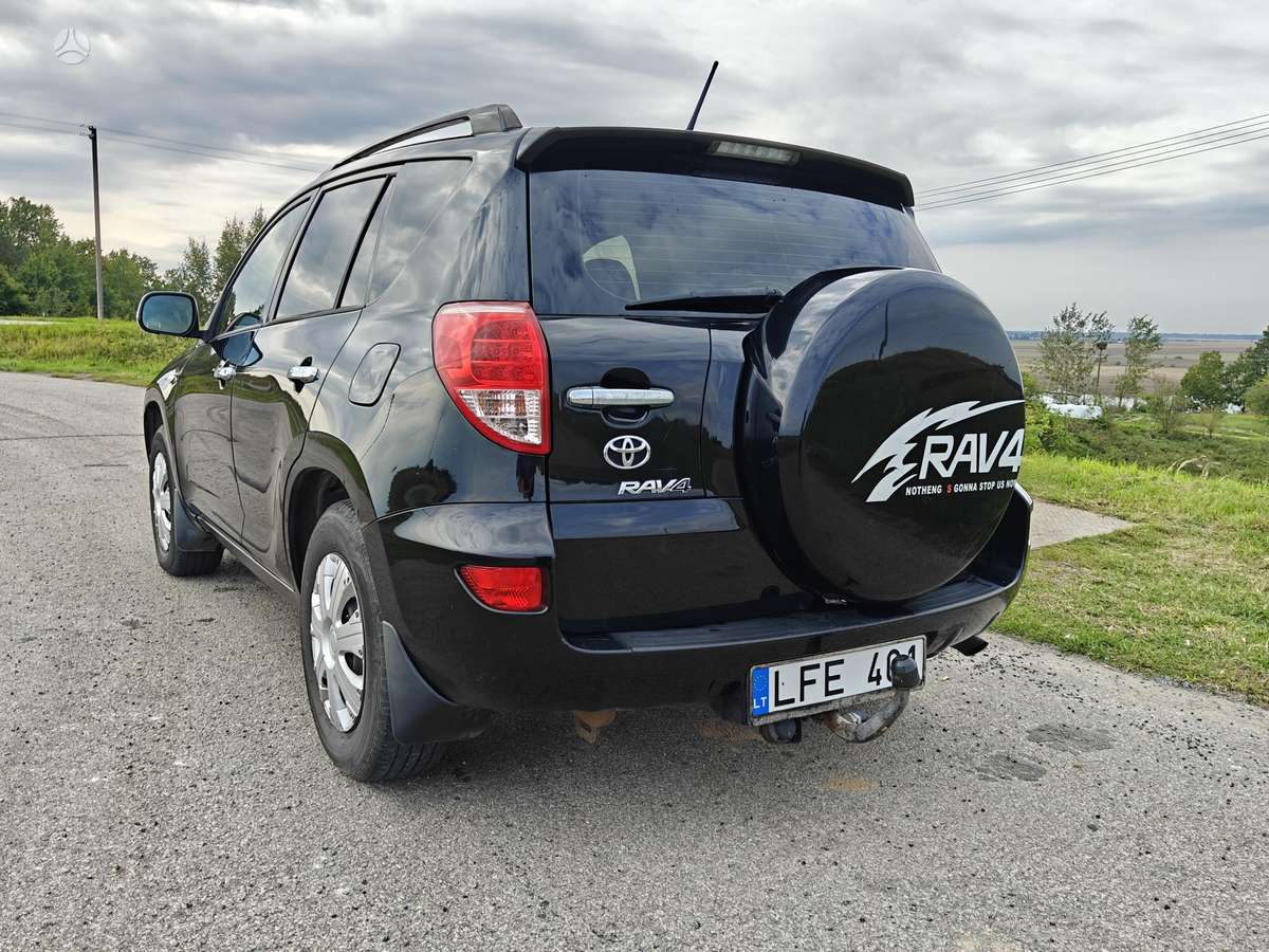 Toyota RAV4 - 5