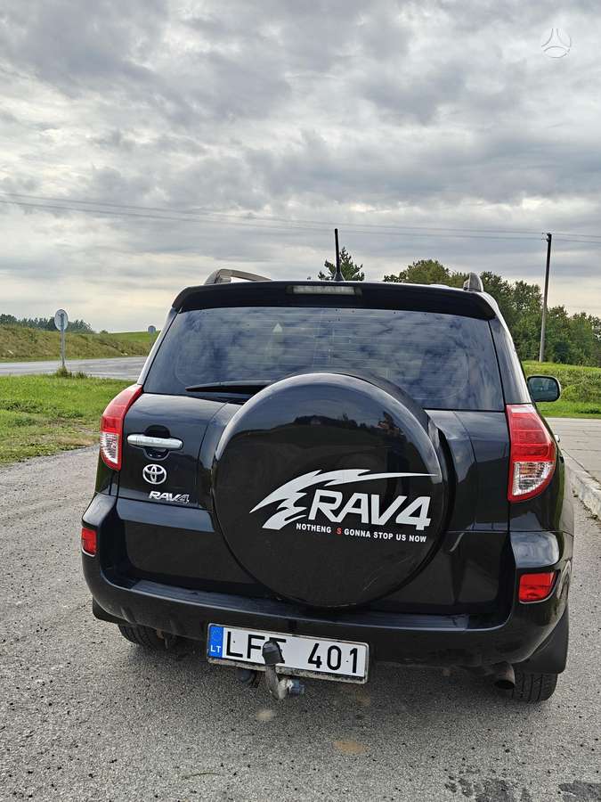 Toyota RAV4 - 6
