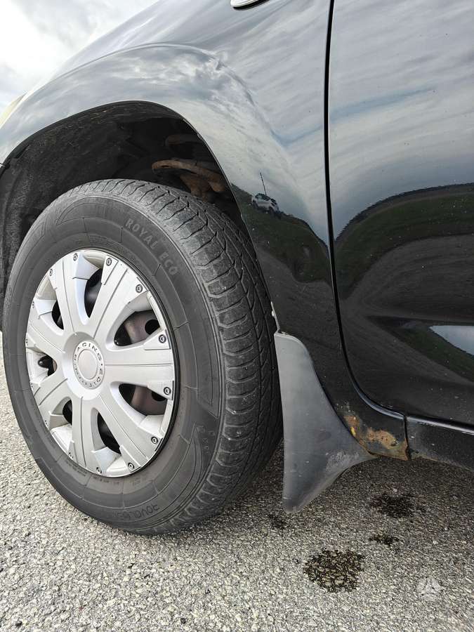 Toyota RAV4 - 10