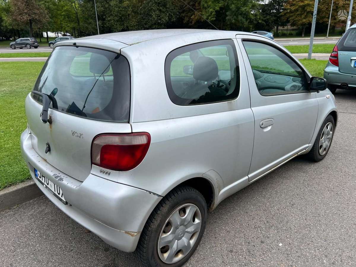 Toyota Yaris - 3