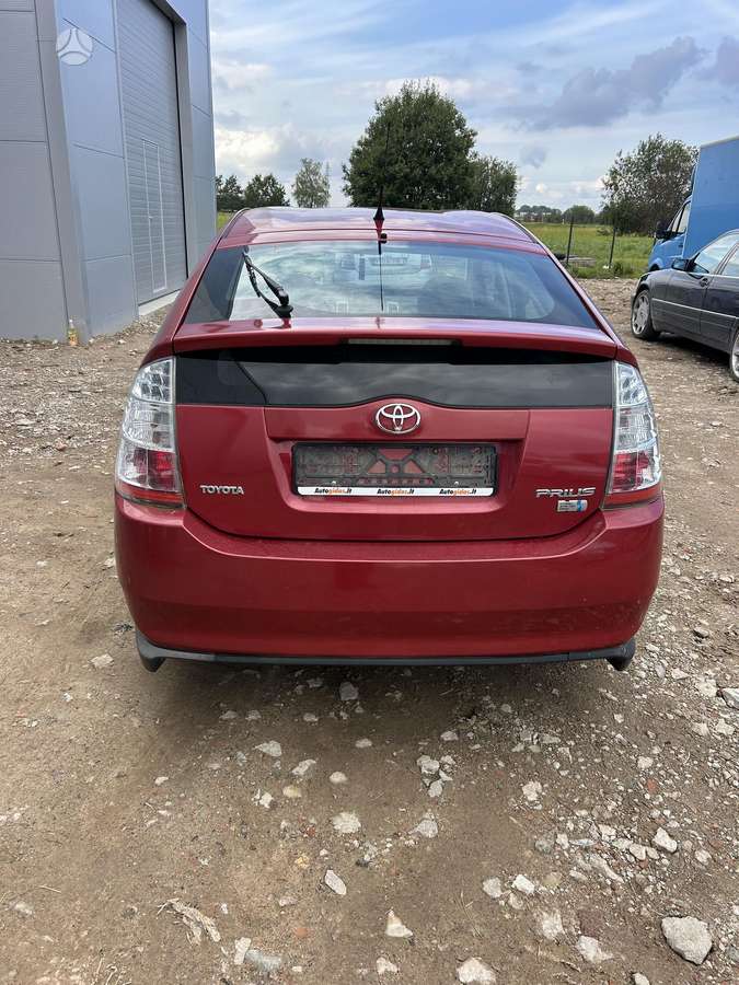 Toyota Prius - 2