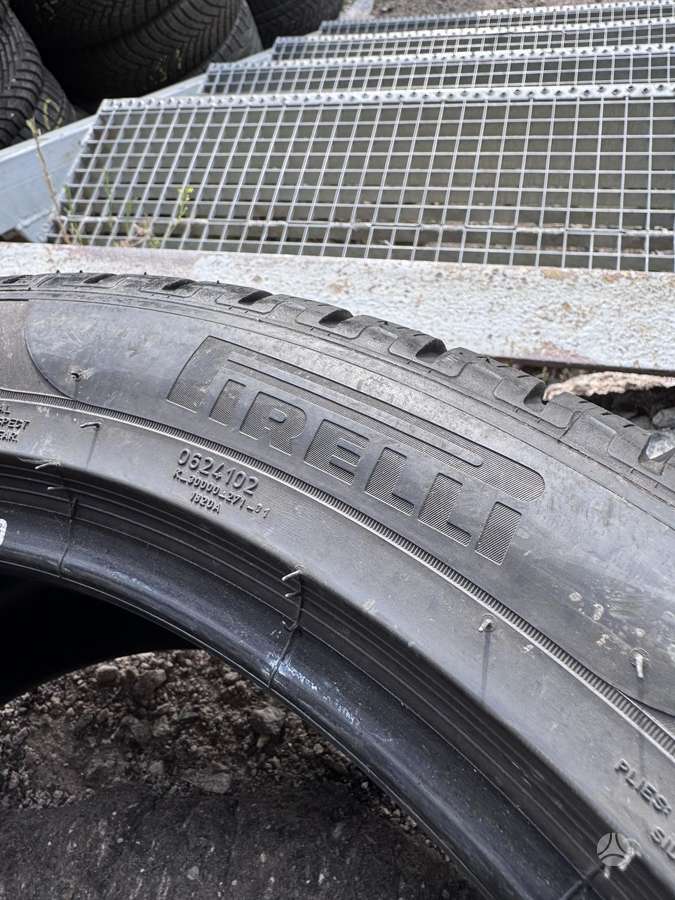 Pirelli Scorpion, зимние 285/40 R20