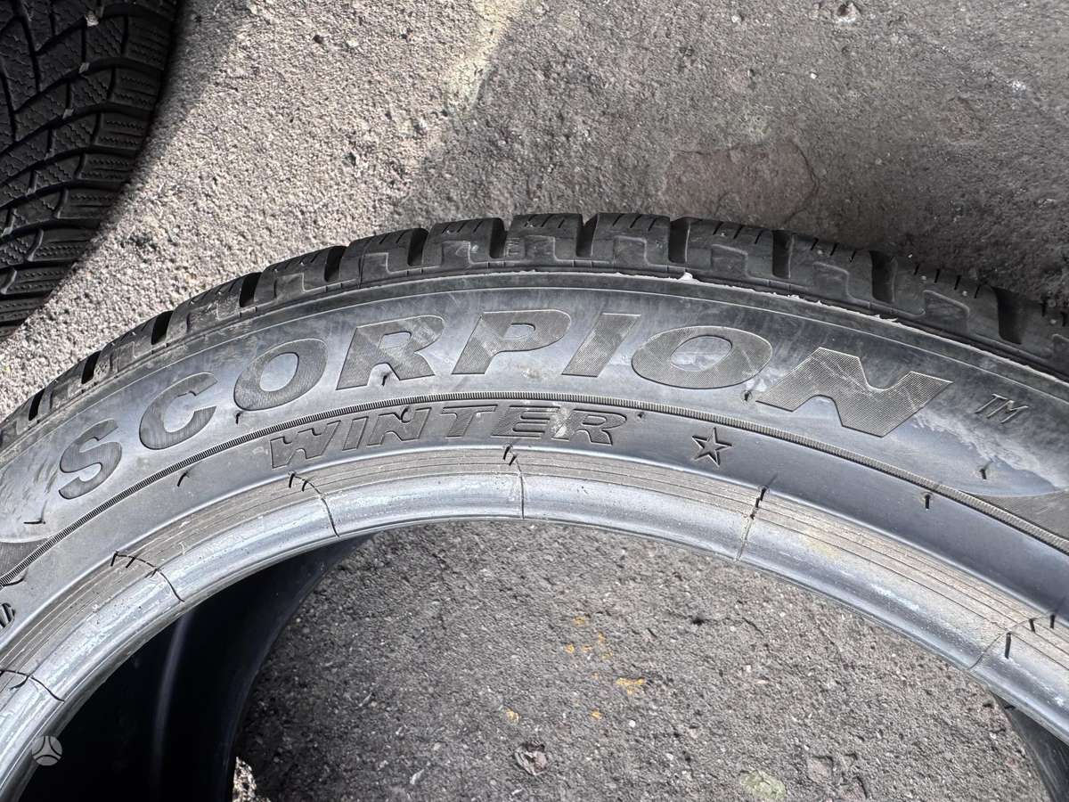 Pirelli Scorpion, зимние 285/40 R20