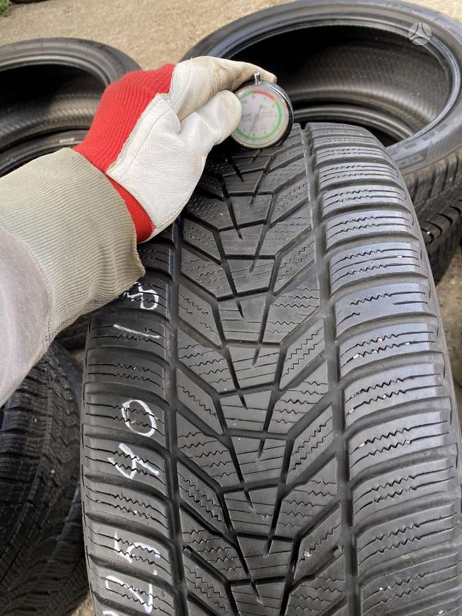 Hankook WinterIcept evo3, winter 225/40 R18