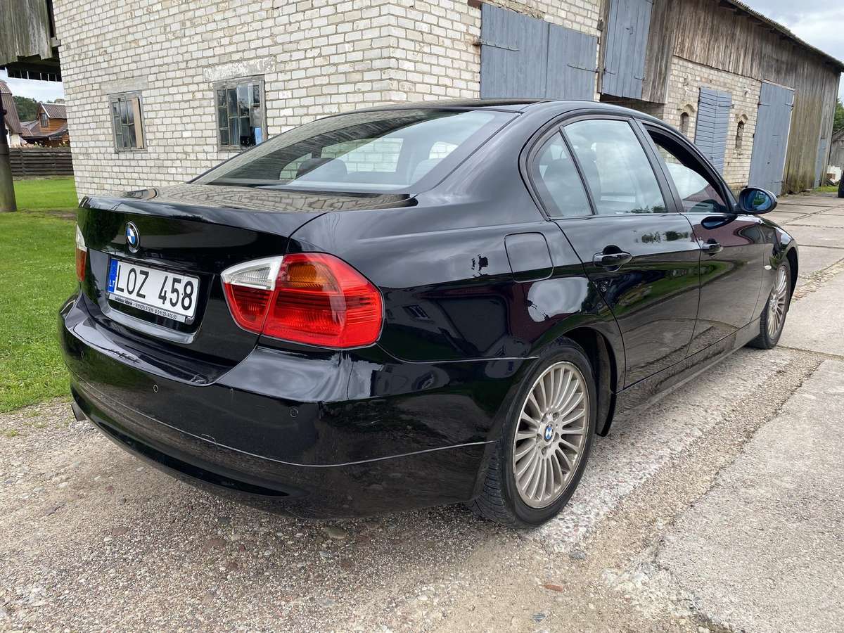 BMW 318, 2.0 l., Седан