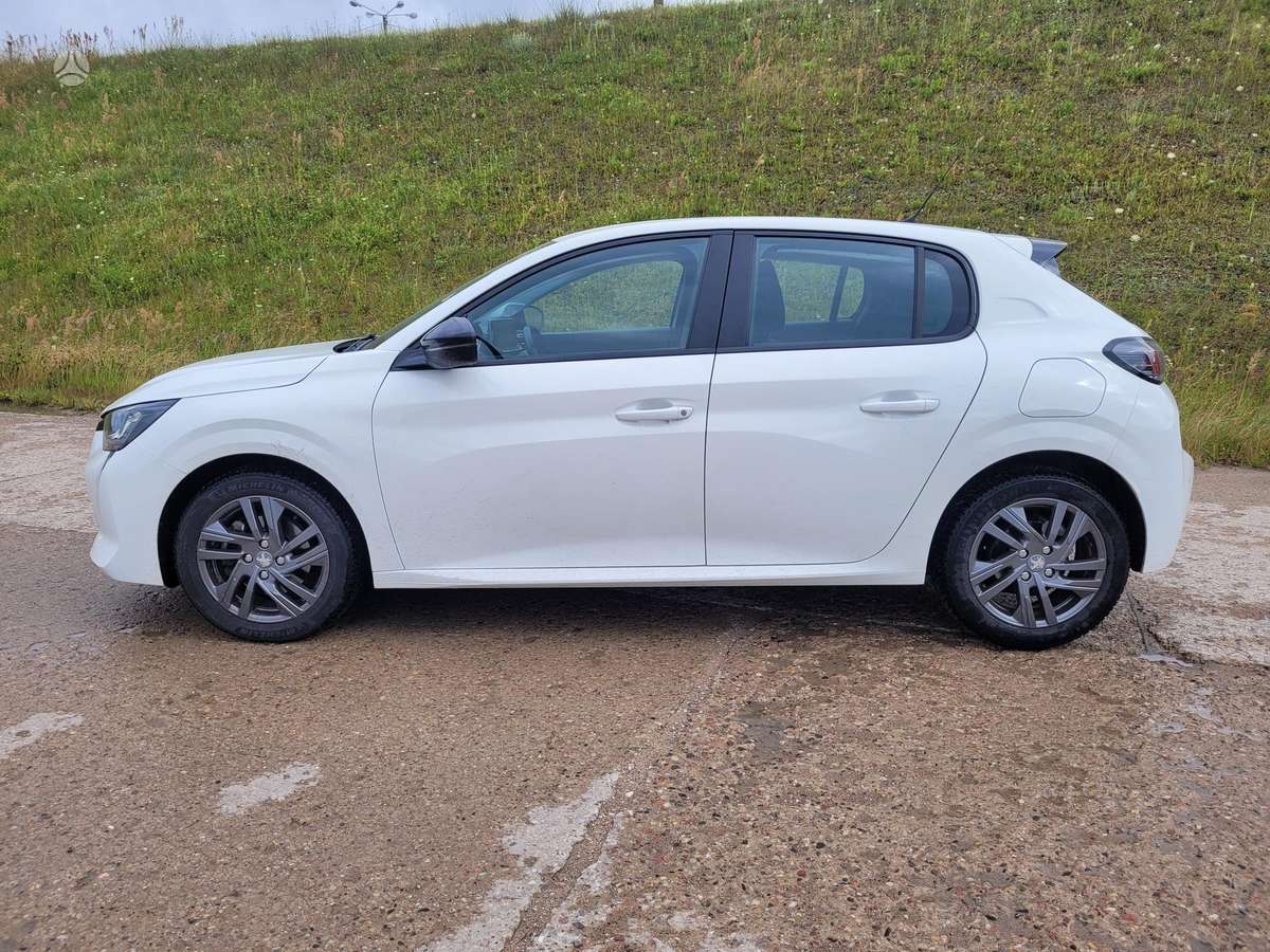 Peugeot 208 - 3