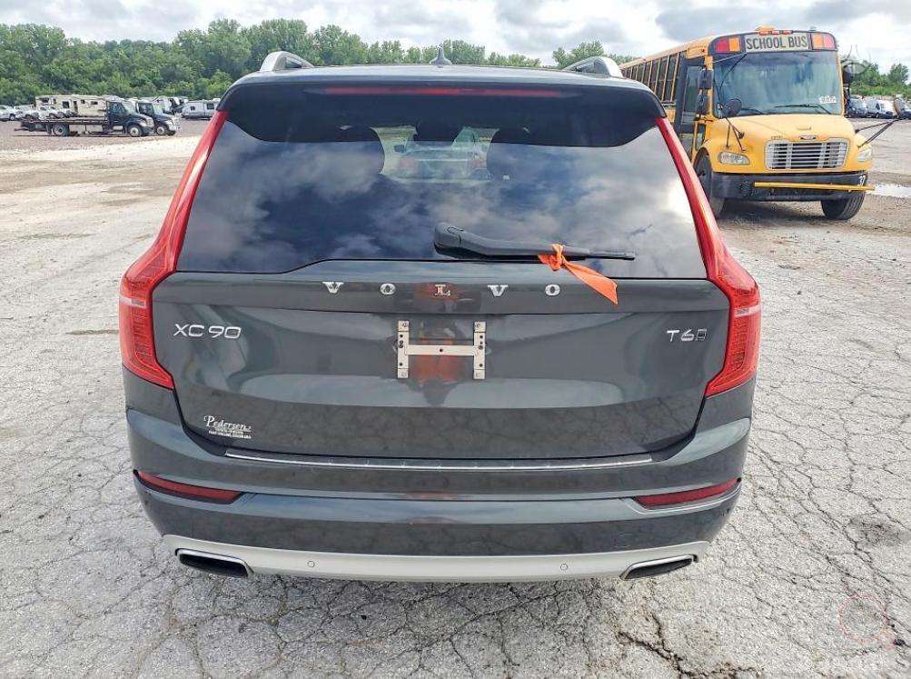 Volvo XC90 - 6