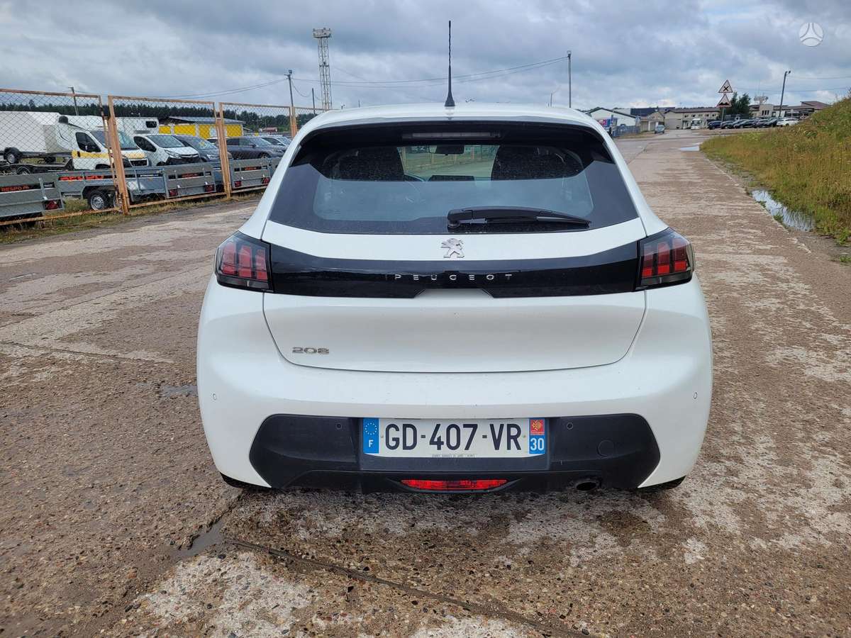 Peugeot 208 - 6
