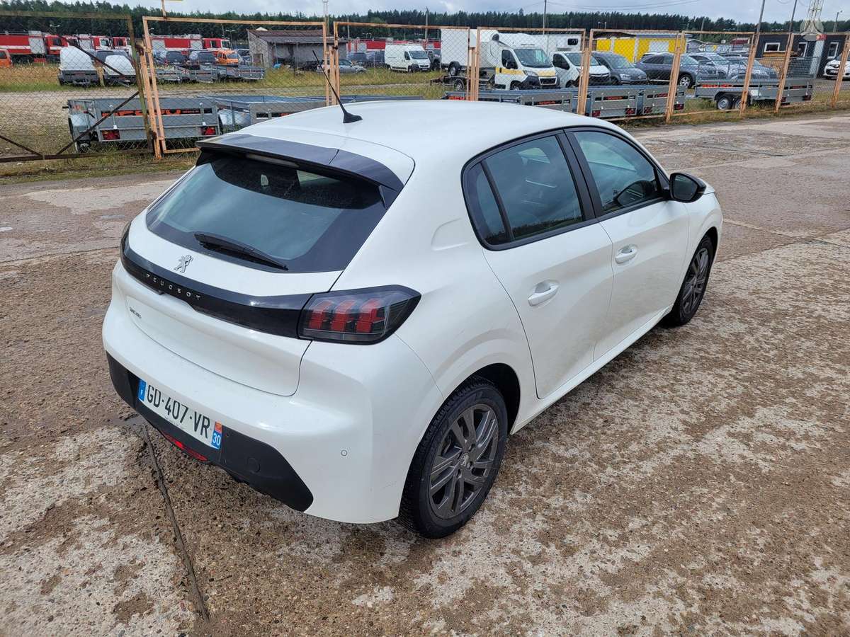 Peugeot 208 - 7