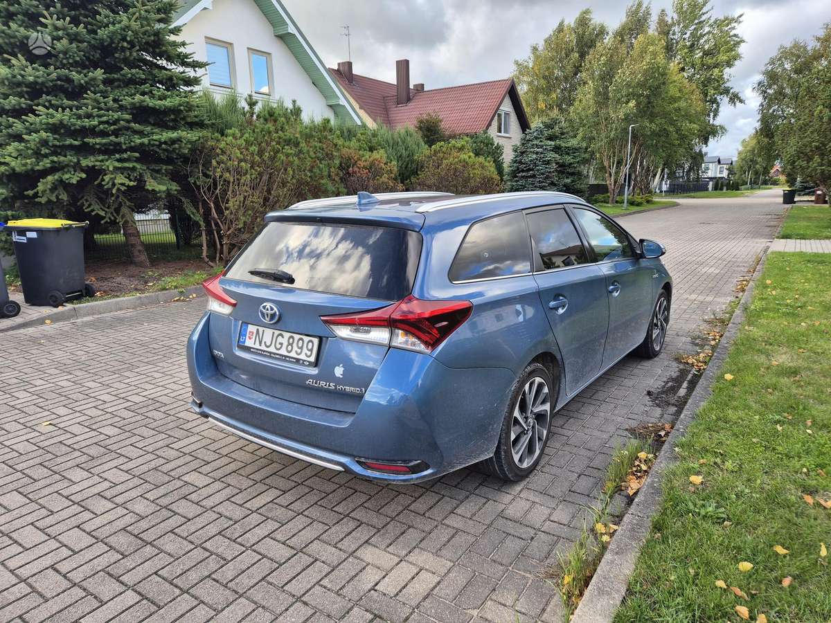 Toyota Auris - 4