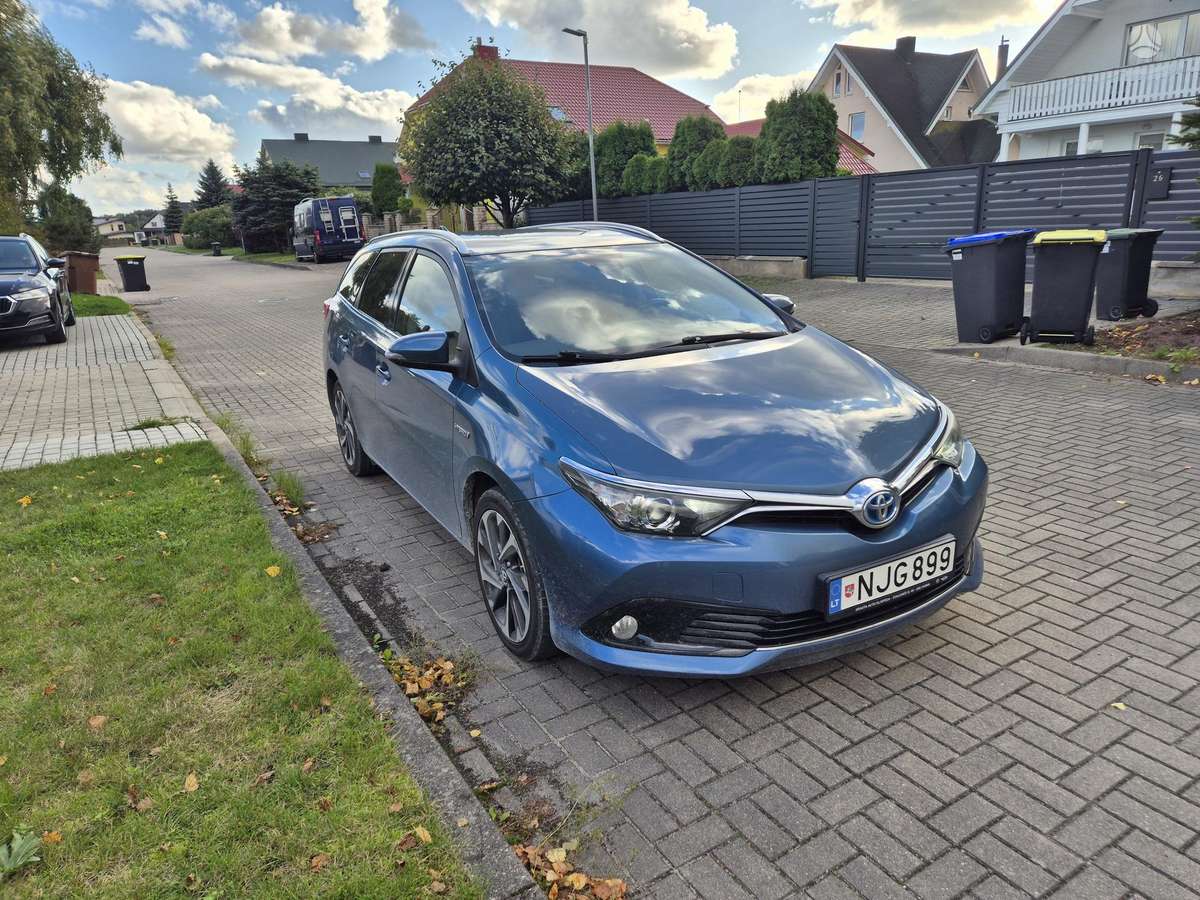 Toyota Auris - 2
