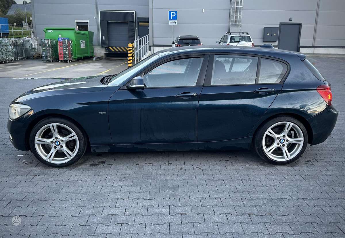 BMW 120, 2.0 l., hatchback