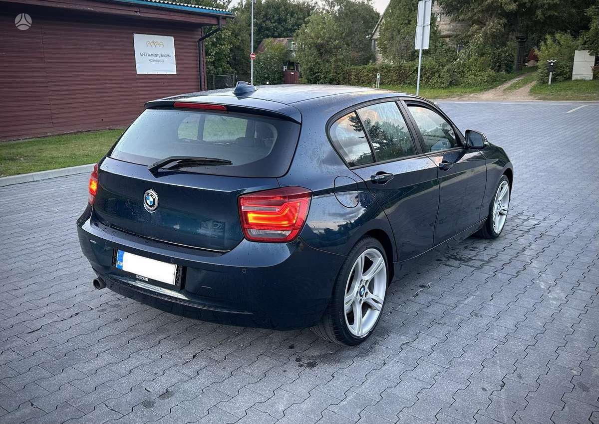 BMW 120, 2.0 l., hatchback