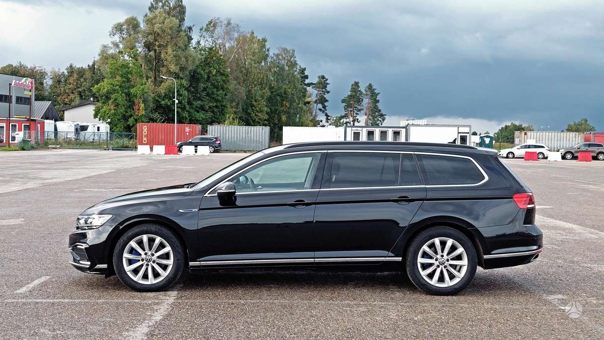 Volkswagen Passat - 8