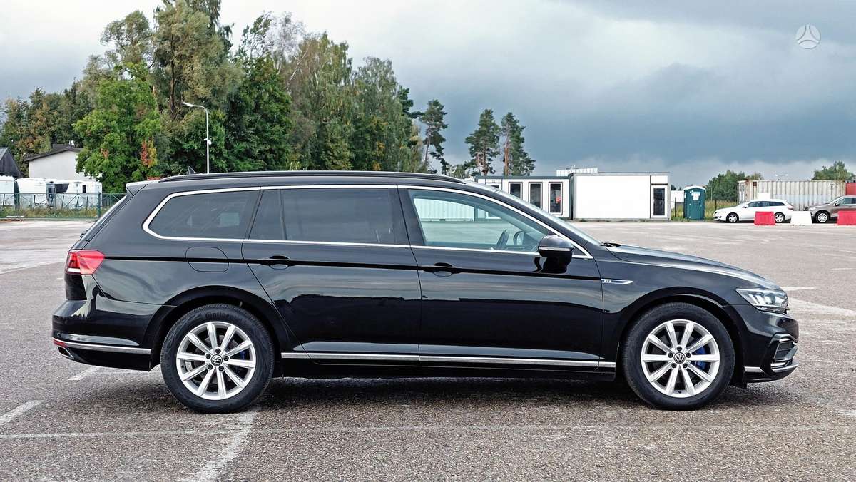 Volkswagen Passat - 9