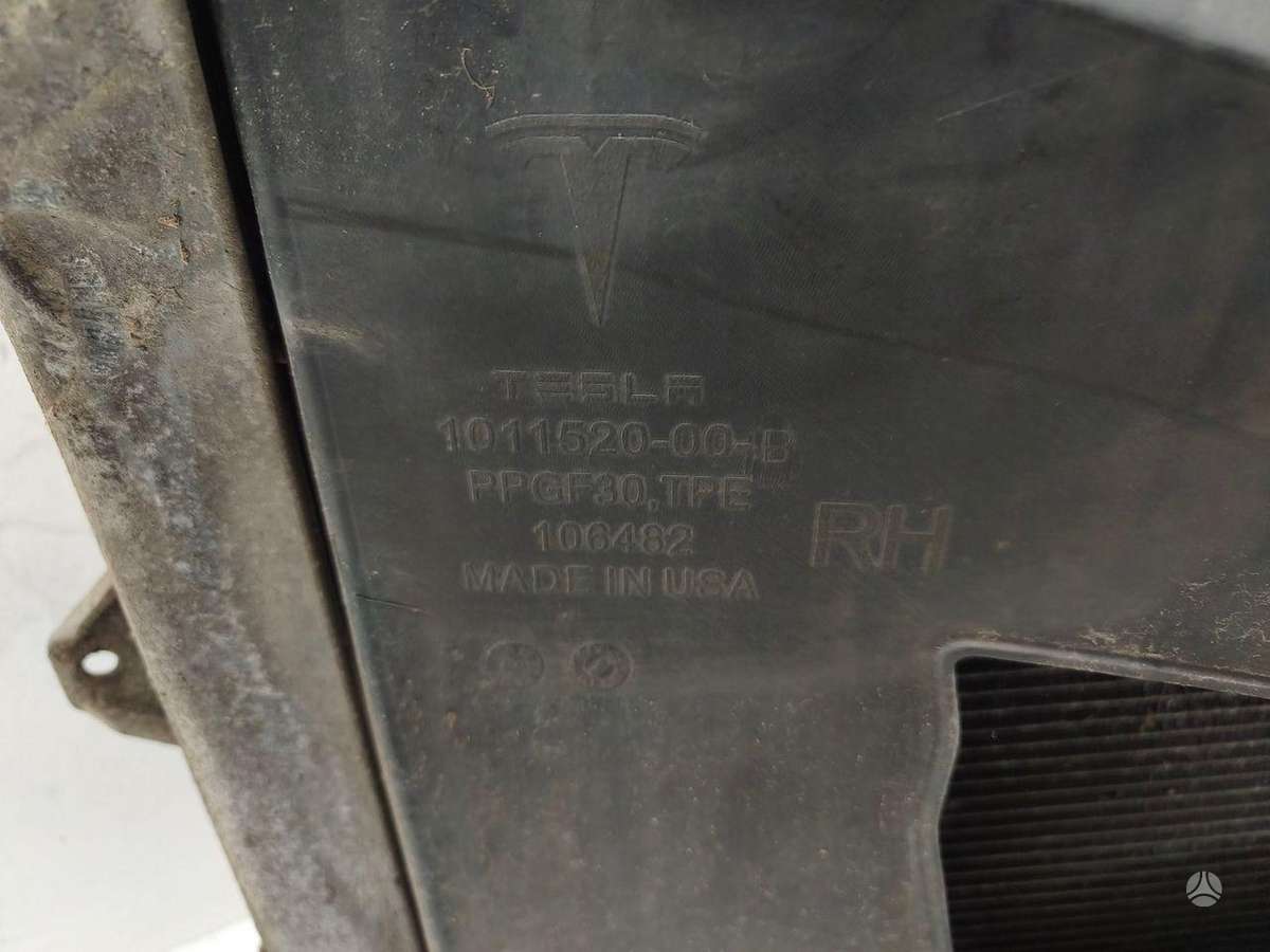 Tesla Model S, 1007256-00-J, radiatorius