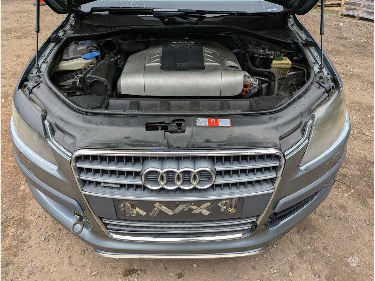 Audi Q7 engine