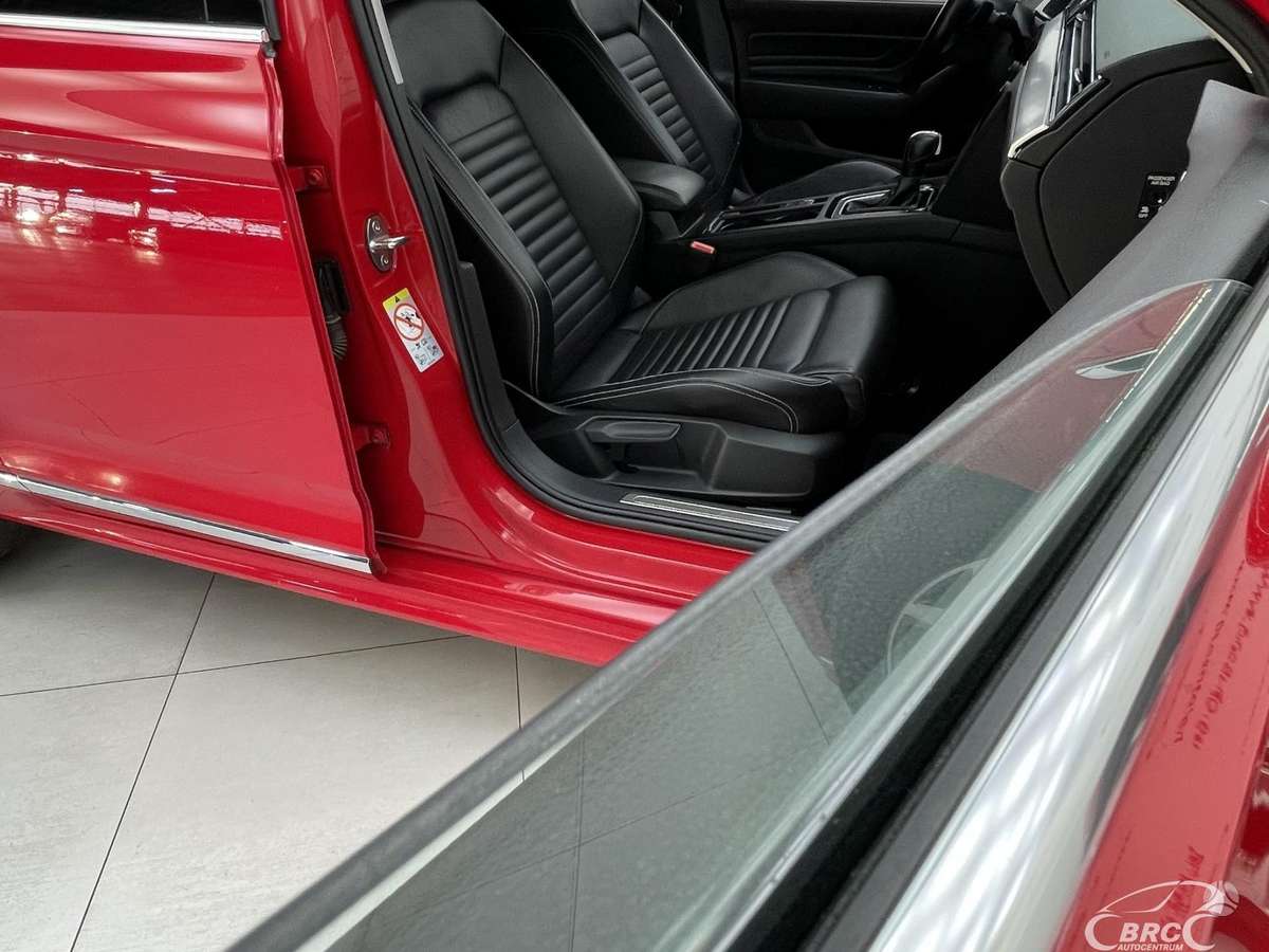 Volkswagen Passat - 12