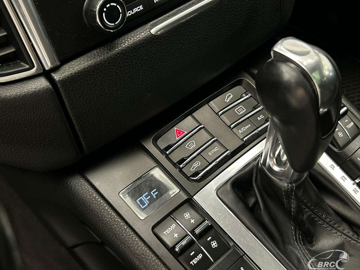 Porsche Macan, 2.0 l., Внедорожник / Кроссовер