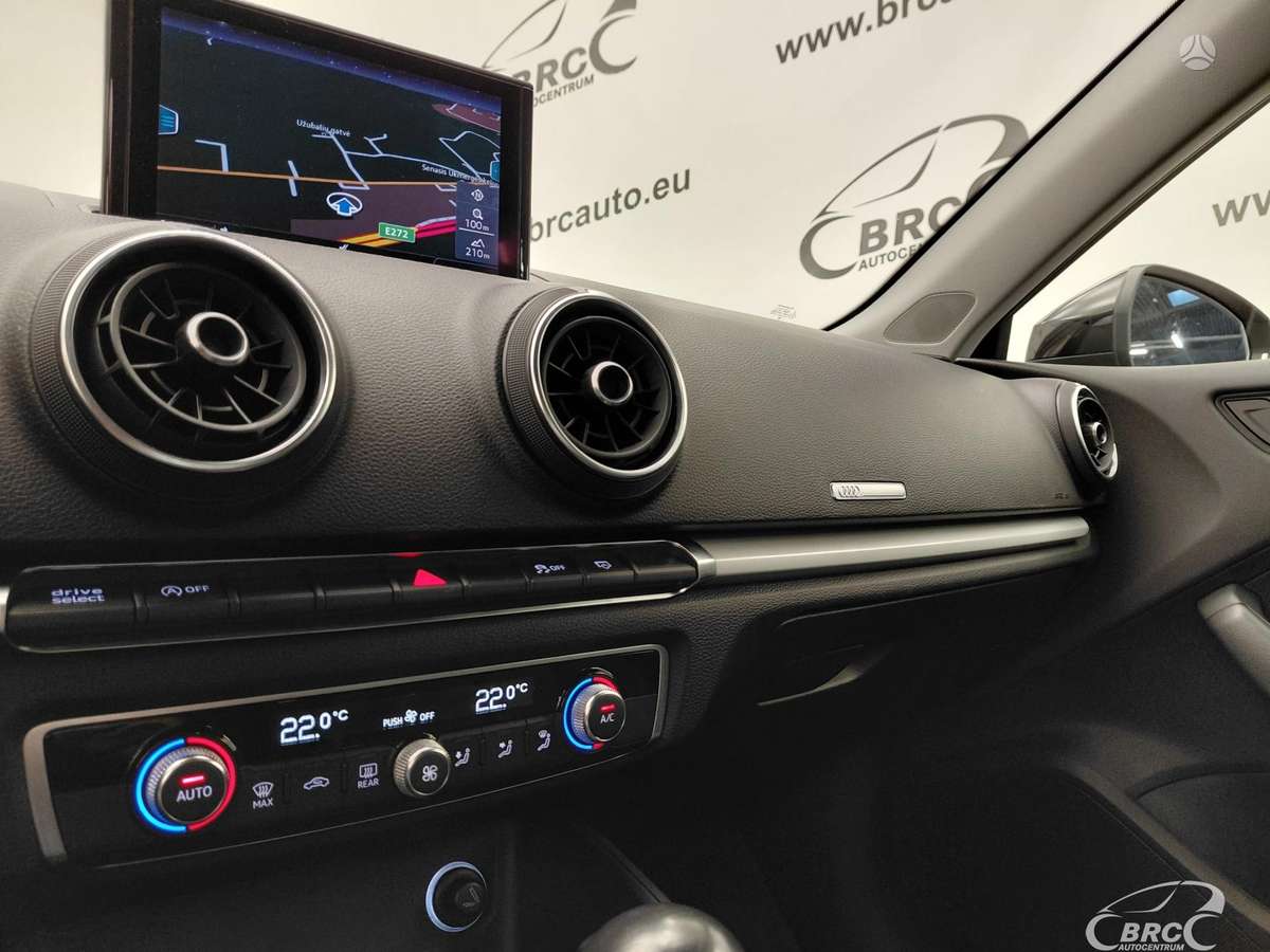 Audi A3, 1.0 l., hatchback