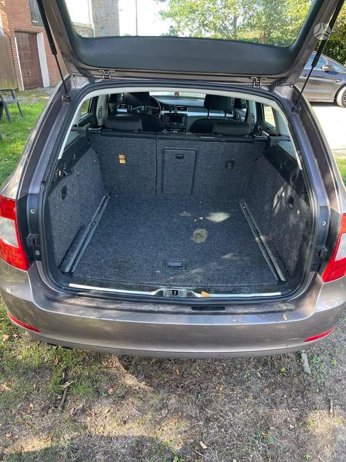 Skoda Superb, ☎️, dalimis