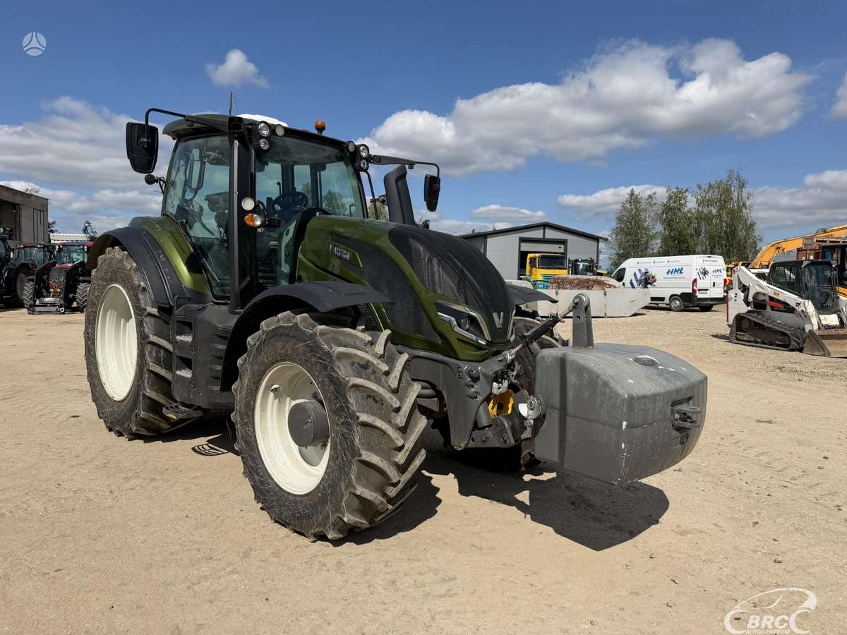 Valtra T235, tractors
