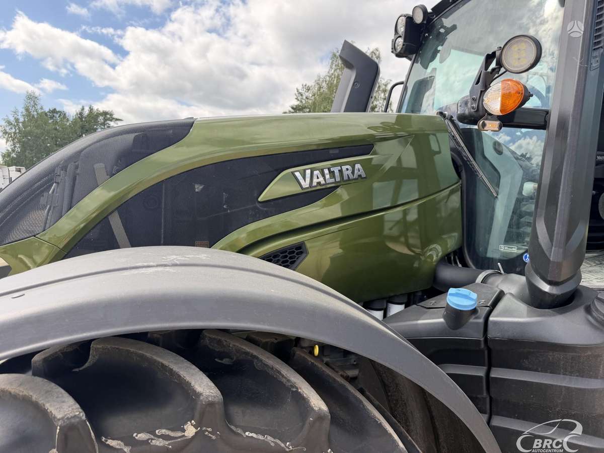 Valtra T235, traktoriai
