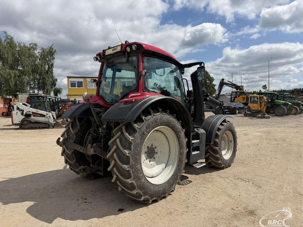 Valtra N155E Frontalinis krautuvas .., тракторы