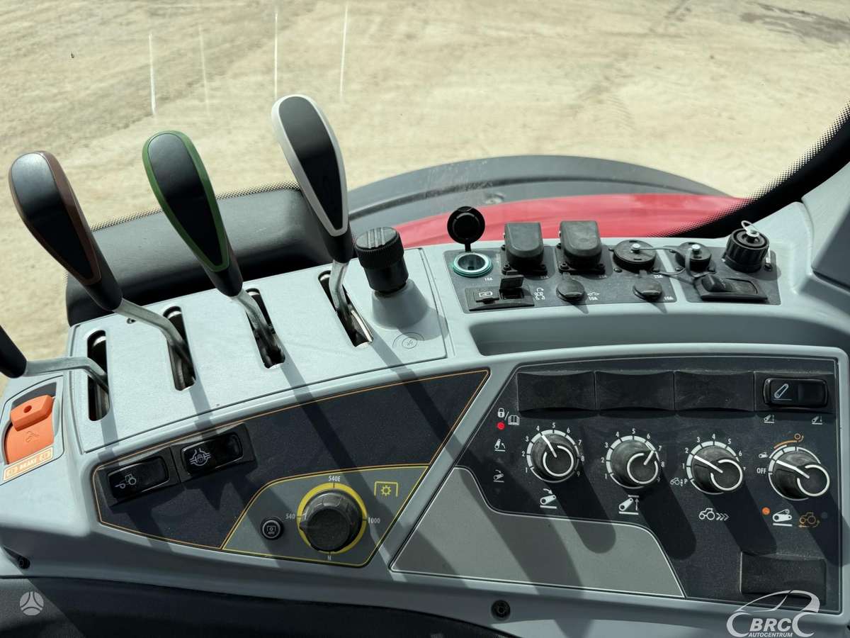 Valtra N155E Frontalinis krautuvas .., тракторы