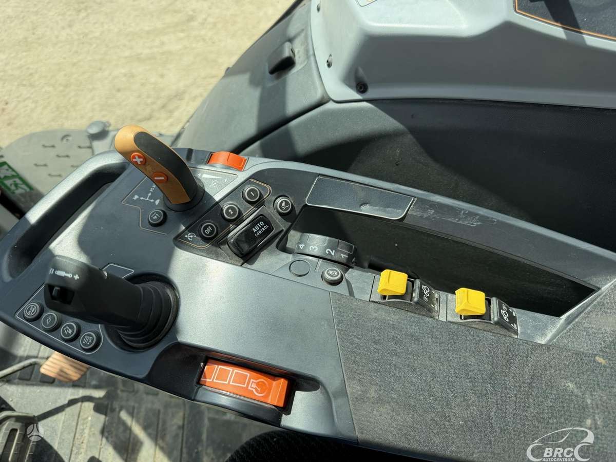 Valtra N155E Frontalinis krautuvas .., тракторы