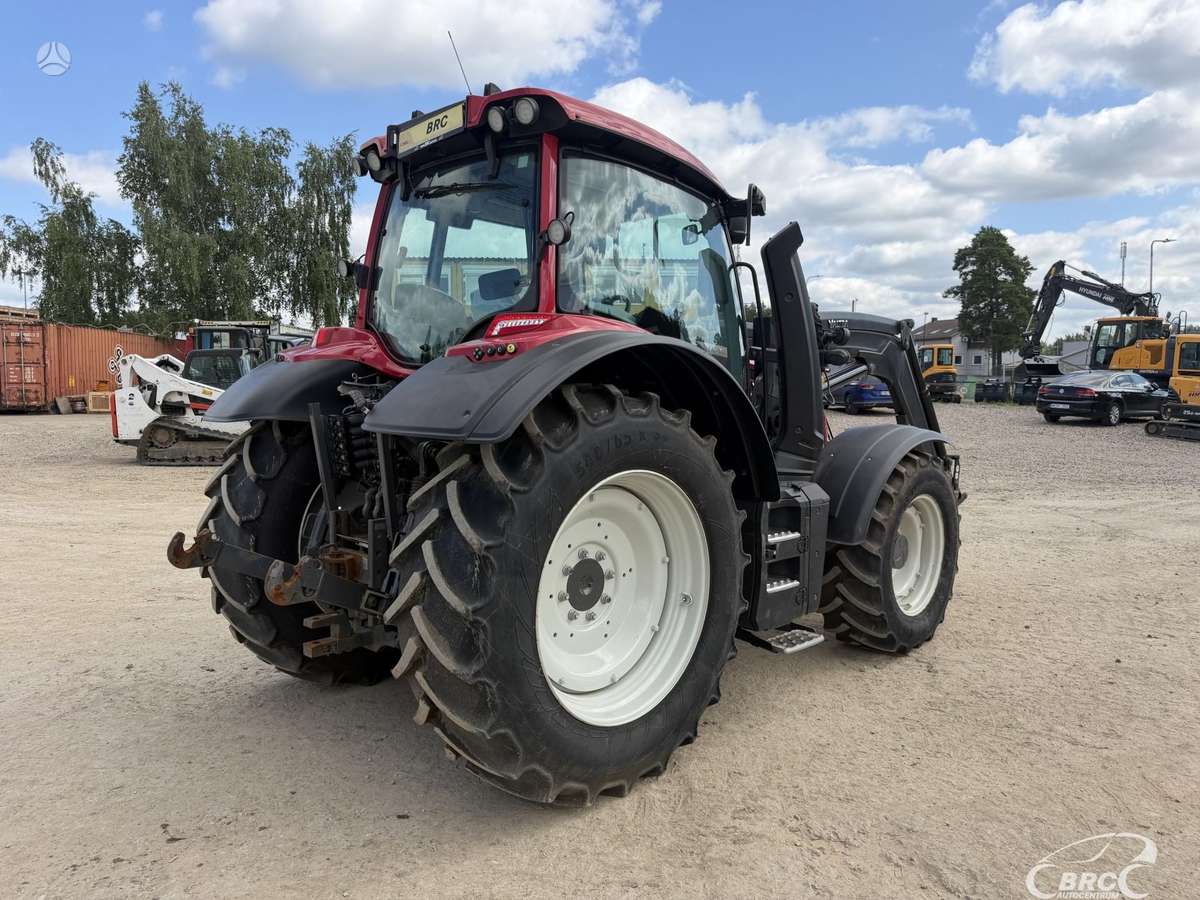 Valtra N155E Frontalinis krautuvas .., тракторы